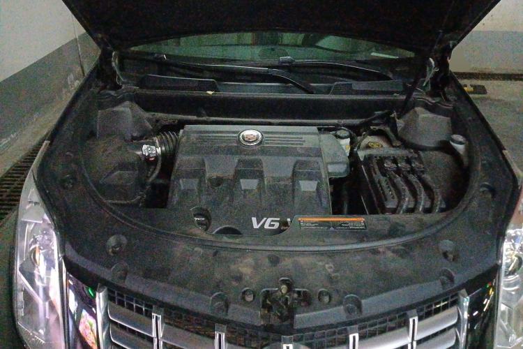 Used Cadillac SRX 2015 3.0L Elite Model Engine Bay