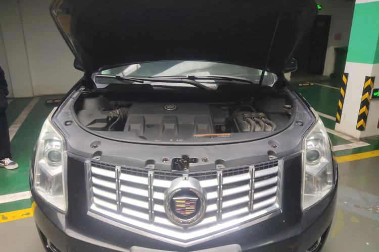 Used Cadillac SRX 2015 3.0L Elite Model Engine Bay