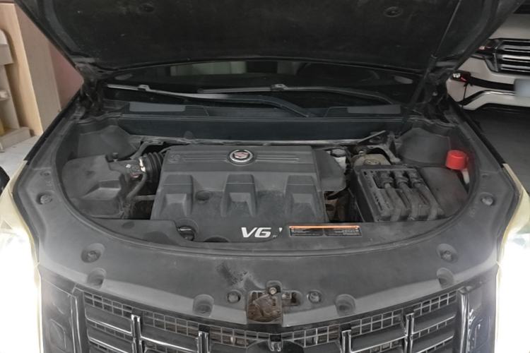 Used Cadillac SRX 2015 3.0L Elite Model Engine Bay
