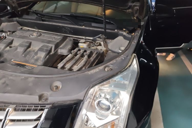 Used Cadillac SRX 2015 3.0L Elite Model Engine Bay Left
