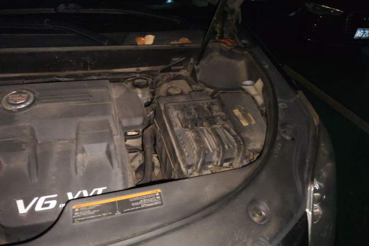 Used Cadillac SRX 2015 3.0L Elite Model Engine Bay Left