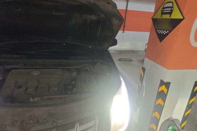 Used Cadillac SRX 2015 3.0L Comfort Version Engine Bay Left