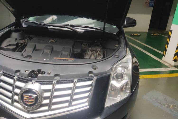 Used Cadillac SRX 2015 3.0L Elite Model Engine Bay Left