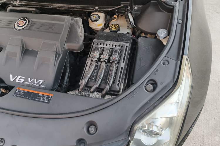 Used Cadillac SRX 2015 3.0L Elite Model Engine Bay Left