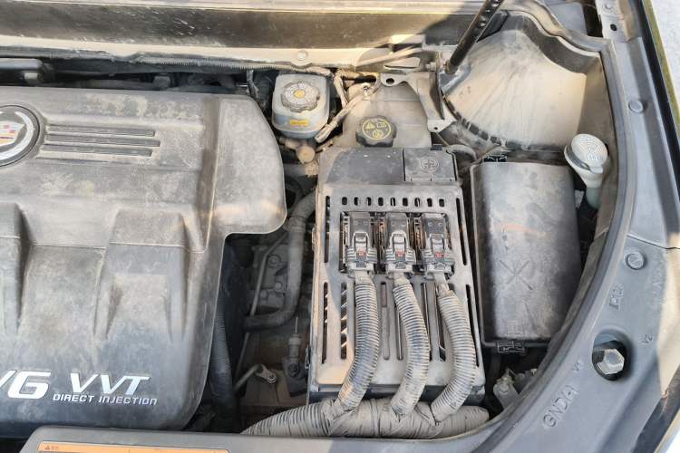 Used Cadillac SRX 2015 3.0L Elite Model Engine Bay Left