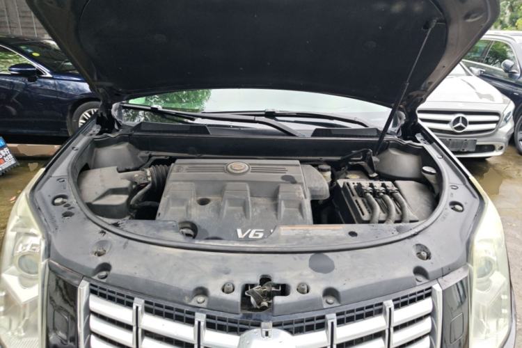 Used Cadillac SRX 2015 3.0L Elite Model Engine Bay