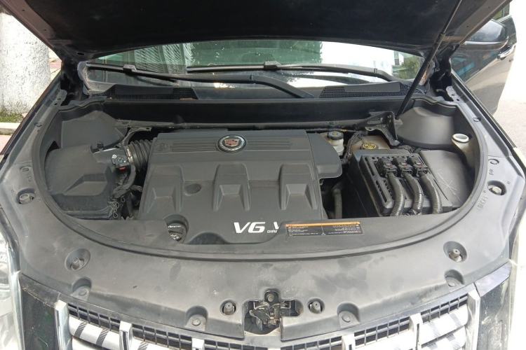 Used Cadillac SRX 2015 3.0L Elite Model Engine Bay