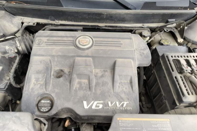 Used Cadillac SRX 2015 3.0L Elite Model Engine Bay