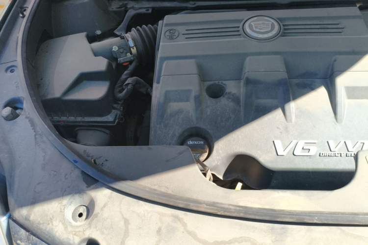 Used Cadillac SRX 2015 3.0L Elite Model Engine Bay Right