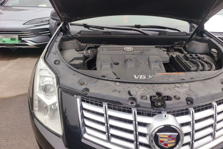 Used Cadillac SRX 2015 3.0L Elite Model Engine Bay Right