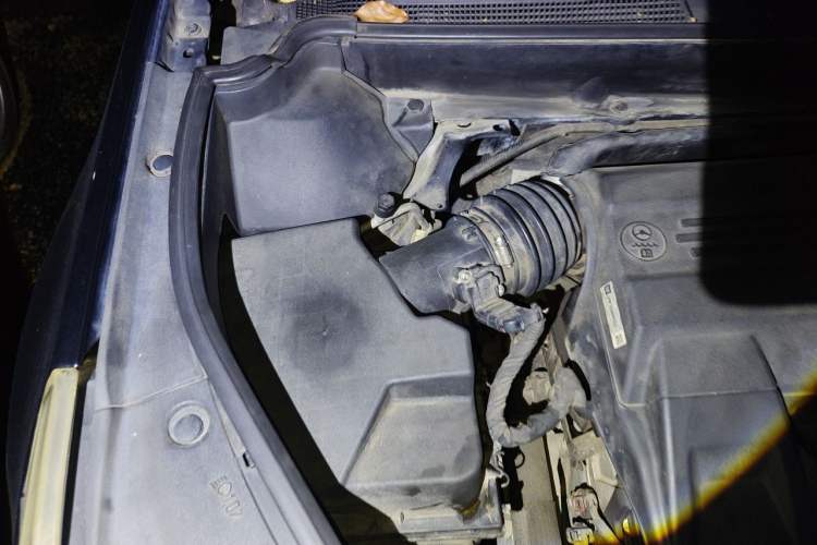 Used Cadillac SRX 2015 3.0L Elite Model Engine Bay Right
