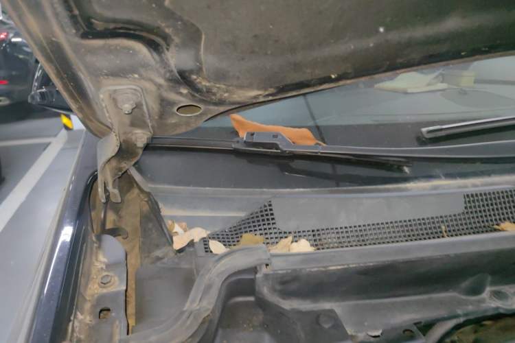 Used Cadillac SRX 2015 3.0L Elite Model Engine Bay Right