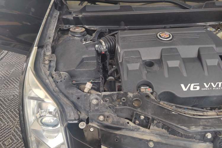Used Cadillac SRX 2015 3.0L Comfort Version Engine Bay Right