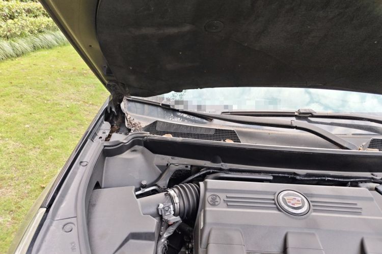 Used Cadillac SRX 2015 3.0L Comfort Version Engine Bay Right