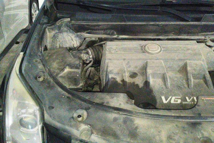 Used Cadillac SRX 2015 3.0L Elite Model Engine Bay Right
