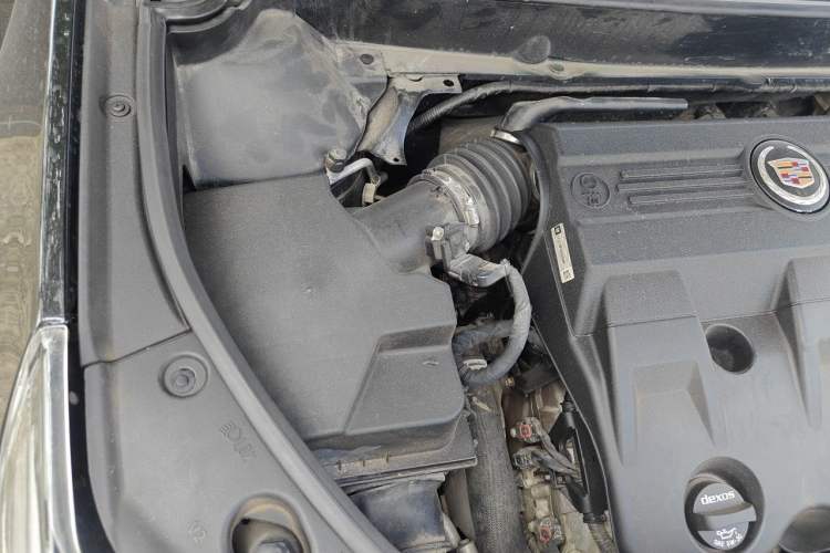 Used Cadillac SRX 2015 3.0L Elite Model Engine Bay Right