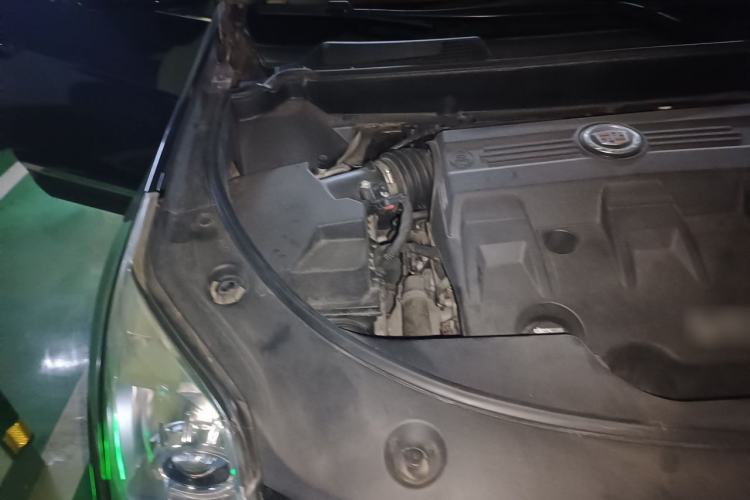Used Cadillac SRX 2015 3.0L Elite Model Engine Bay Right