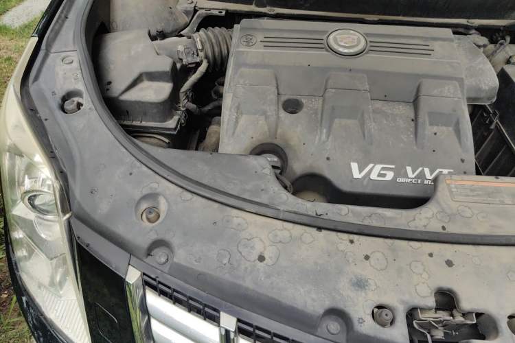 Used Cadillac SRX 2015 3.0L Elite Model Engine Bay Right