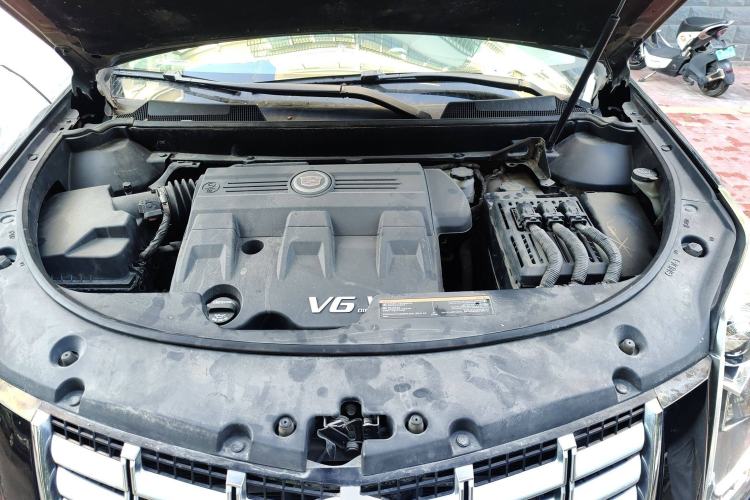 Used Cadillac SRX 2015 3.0L Elite Model Engine Bay