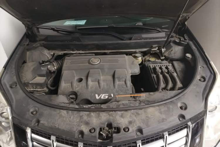 Used Cadillac SRX 2015 3.0L Elite Model Engine Bay