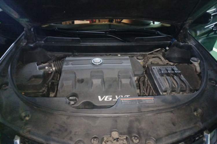 Used Cadillac SRX 2015 3.0L Elite Model Engine Bay