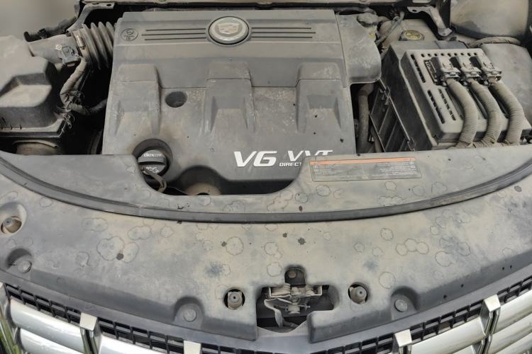 Used Cadillac SRX 2015 3.0L Elite Model Engine Bay