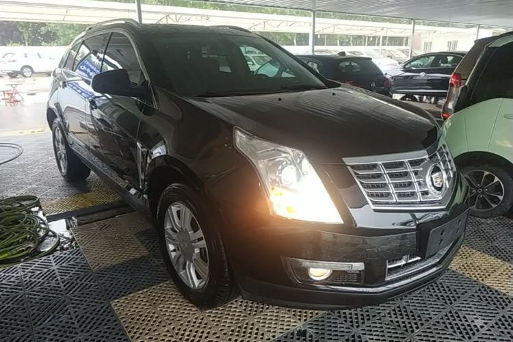 Used Cadillac SRX 2015 3.0L Luxury Model Front Right 45 Deg