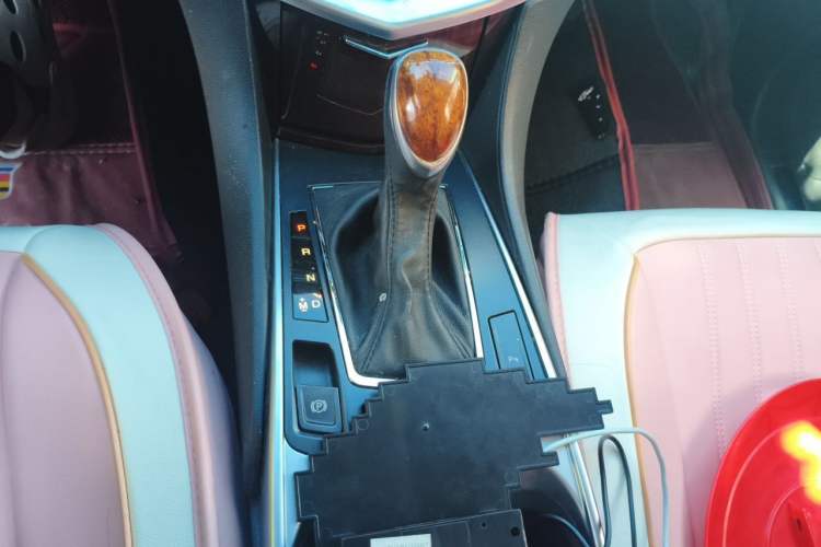 Used Cadillac SRX 2015 3.0L Elite Model Gear Lever