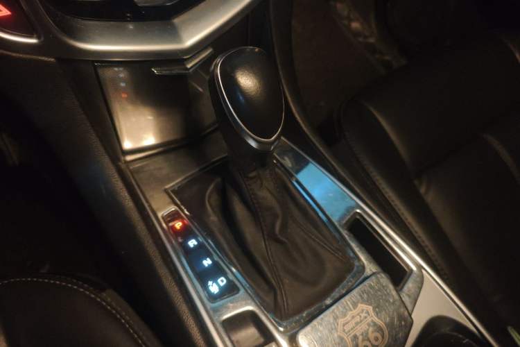 Used Cadillac SRX 2015 3.0L Comfort Version Gear Lever