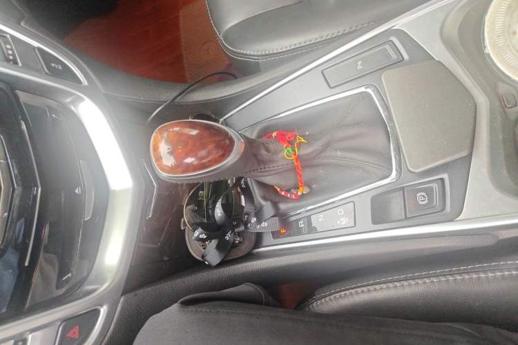 Used Cadillac SRX 2015 3.0L Elite Model Gear Lever