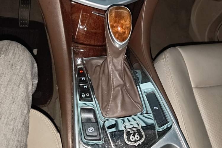 Used Cadillac SRX 2015 3.0L Elite Model Gear Lever