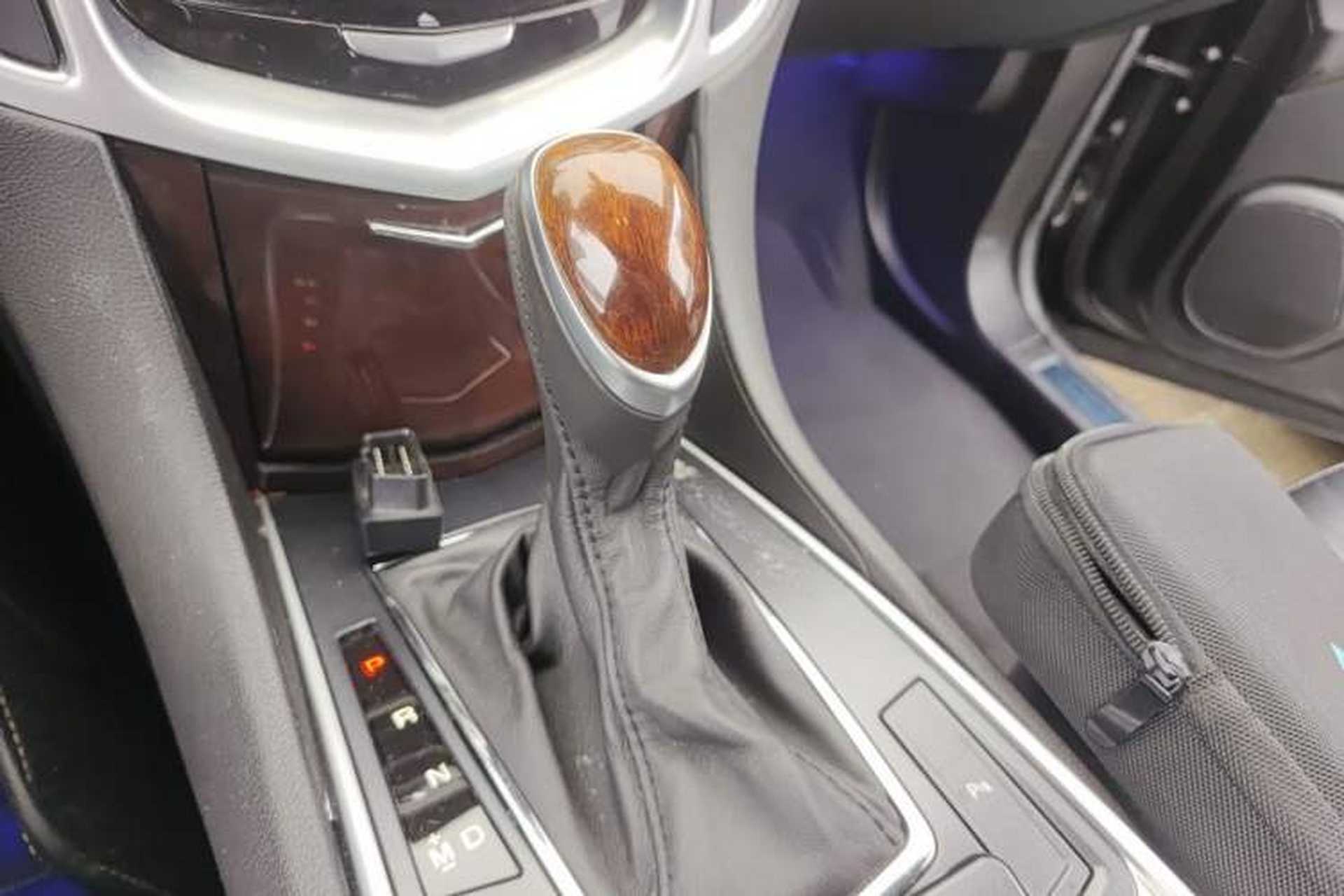 Used Cadillac SRX 2015 3.0L Elite Model Gear Lever