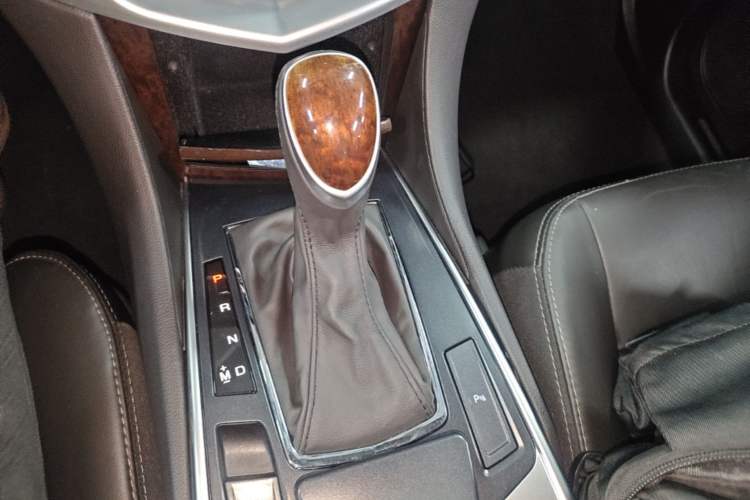 Used Cadillac SRX 2015 3.0L Elite Model Gear Lever
