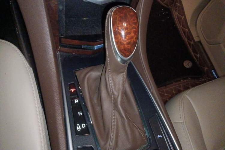 Used Cadillac SRX 2015 3.0L Elite Model Gear Lever