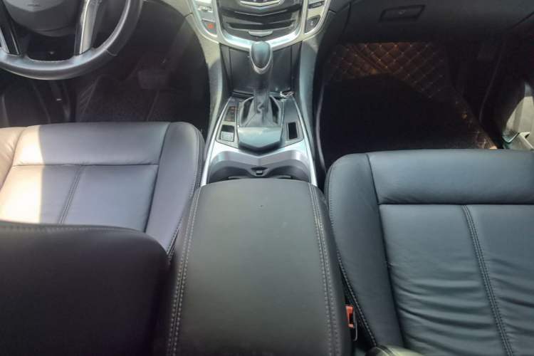 Used Cadillac SRX 2015 3.0L Comfort Version Gear Lever