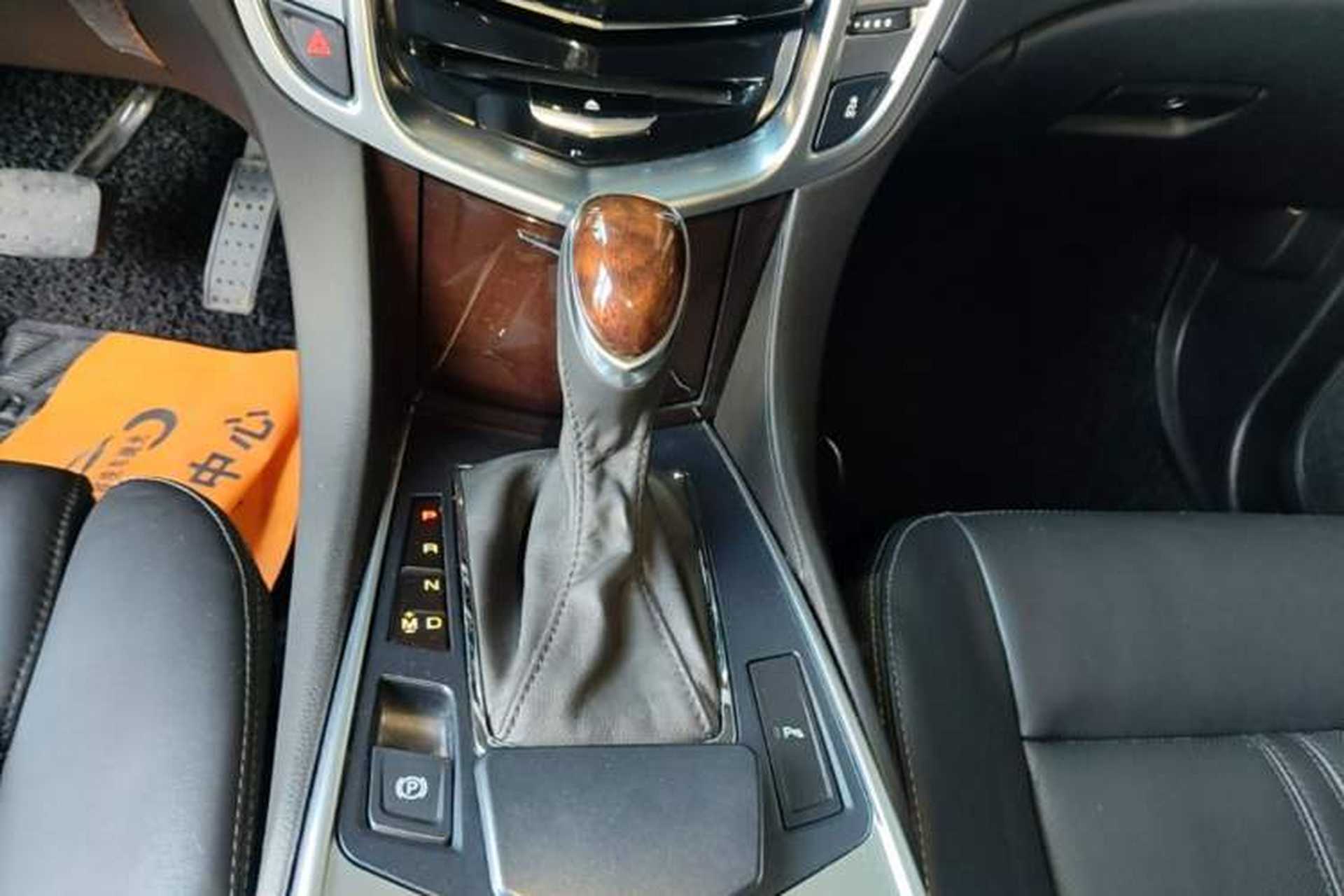Used Cadillac SRX 2015 3.0L Elite Model Gear Lever