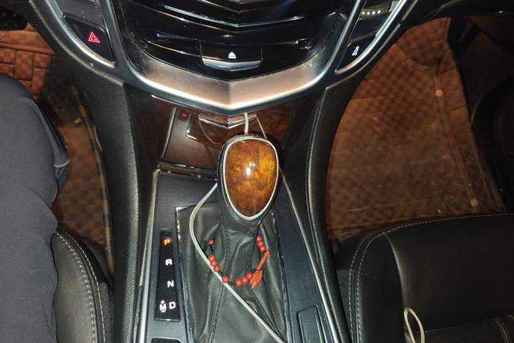 Used Cadillac SRX 2015 3.0L Elite Model Gear Lever