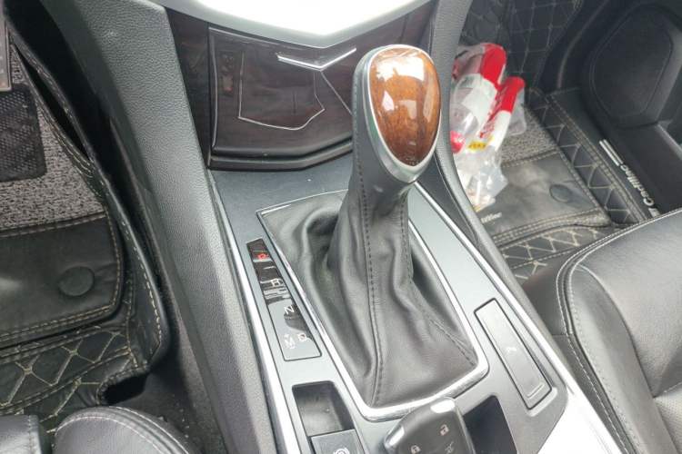 Used Cadillac SRX 2015 3.0L Elite Model Gear Lever