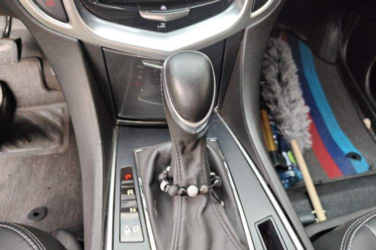 Used Cadillac SRX 2015 3.0L Comfort Version Gear Lever