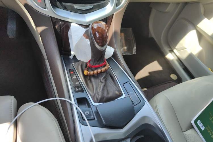 Used Cadillac SRX 2015 3.0L Elite Model Gear Lever