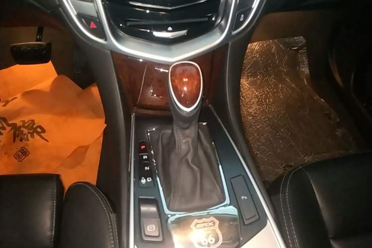 Used Cadillac SRX 2015 3.0L Luxury Model Gear Lever