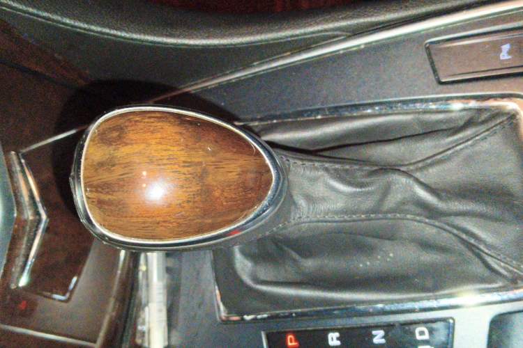 Used Cadillac SRX 2015 3.0L Elite Model Gear Lever
