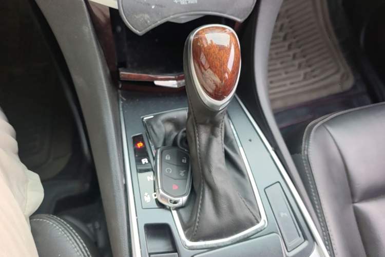 Used Cadillac SRX 2015 3.0L Elite Model Gear Lever