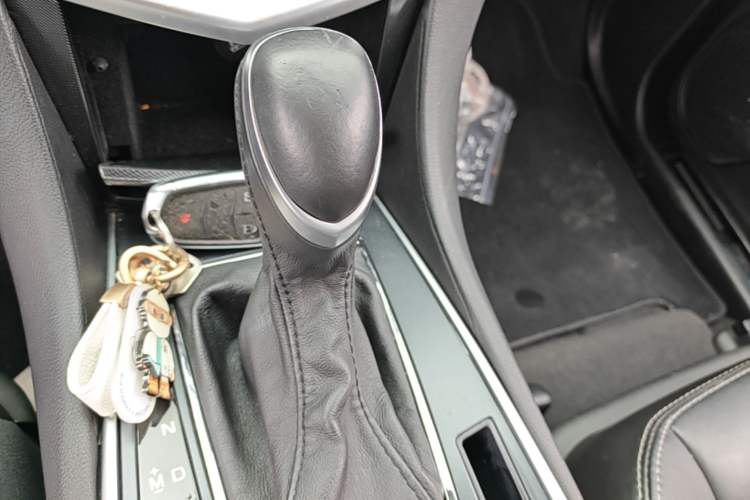 Used Cadillac SRX 2015 3.0L Comfort Version Gear Lever