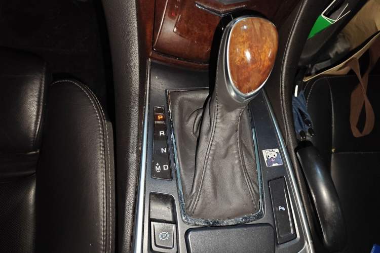 Used Cadillac SRX 2015 3.0L Leading Model Gear Lever