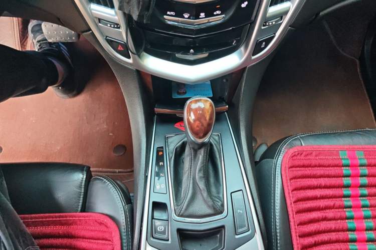 Used Cadillac SRX 2015 3.0L Elite Model Gear Lever
