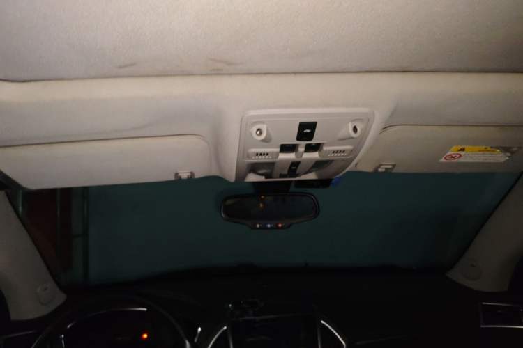 Used Cadillac SRX 2015 3.0L Elite Model Headliner