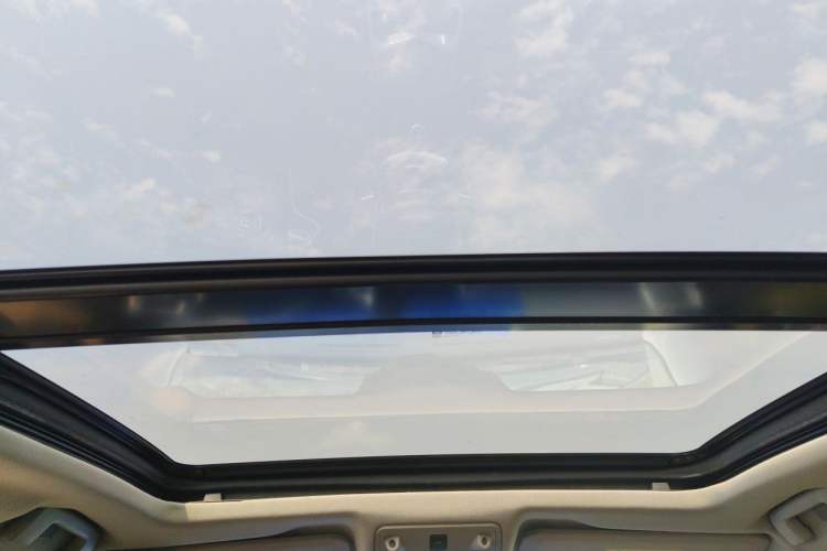 Used Cadillac SRX 2015 3.0L Elite Model Headliner
