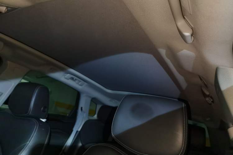 Used Cadillac SRX 2015 3.0L Elite Model Headliner