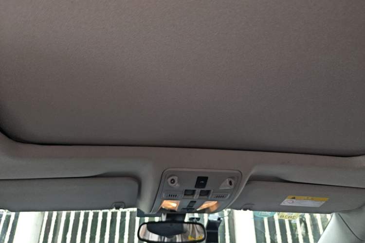 Used Cadillac SRX 2015 3.0L Elite Model Headliner